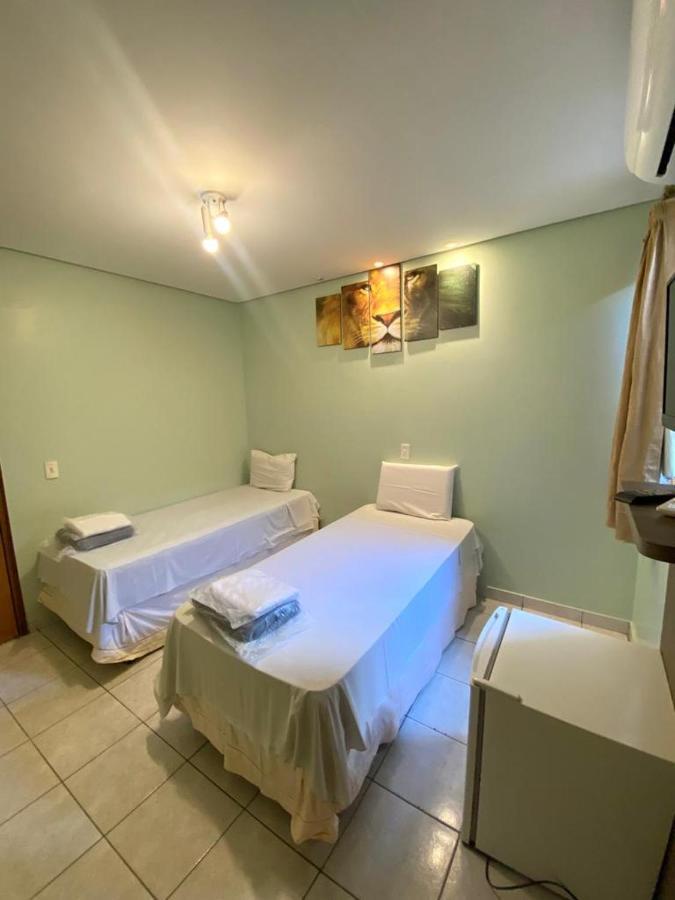 Hotel Mendes Azevedo Гояния Екстериор снимка