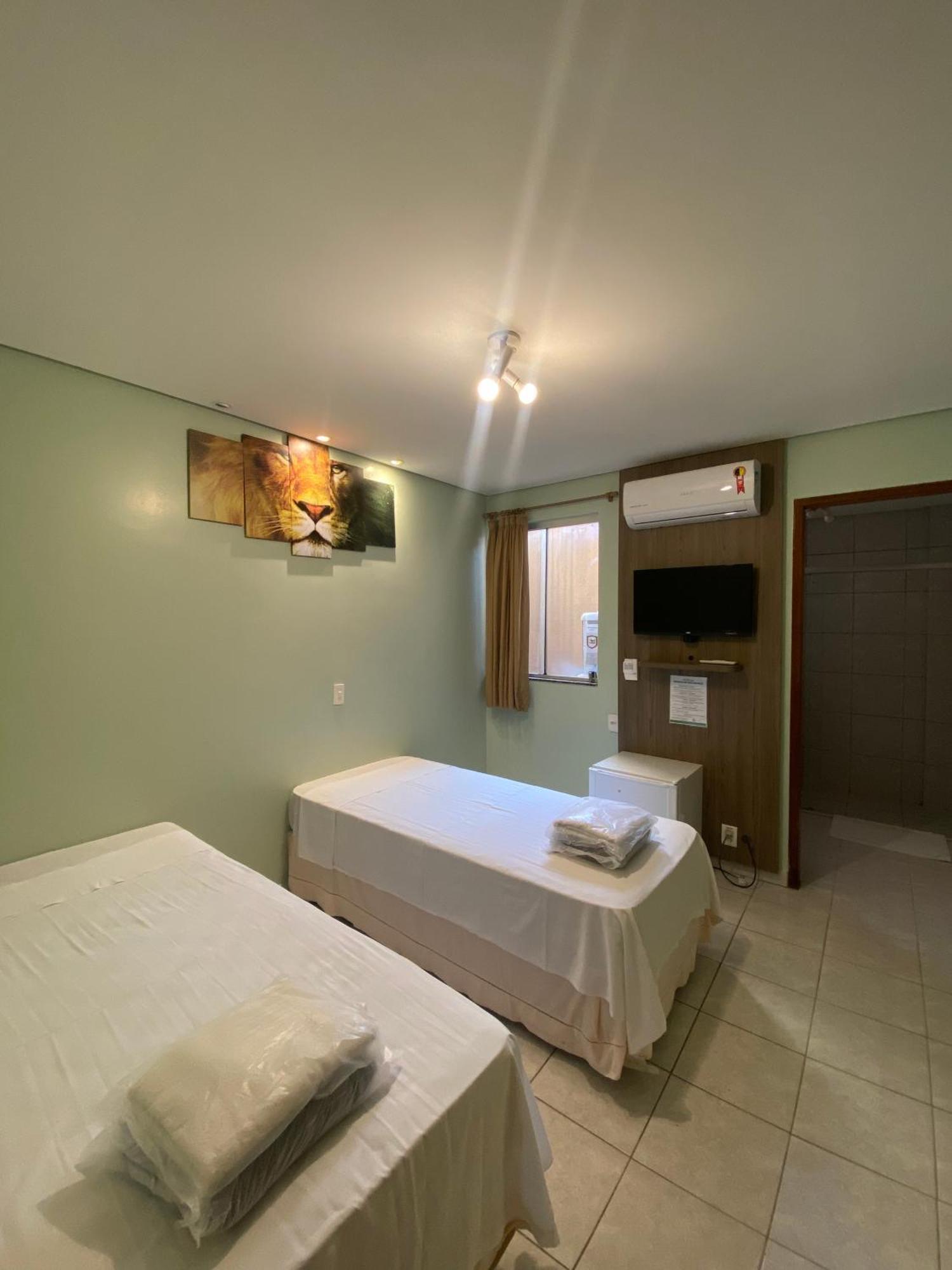 Hotel Mendes Azevedo Гояния Екстериор снимка