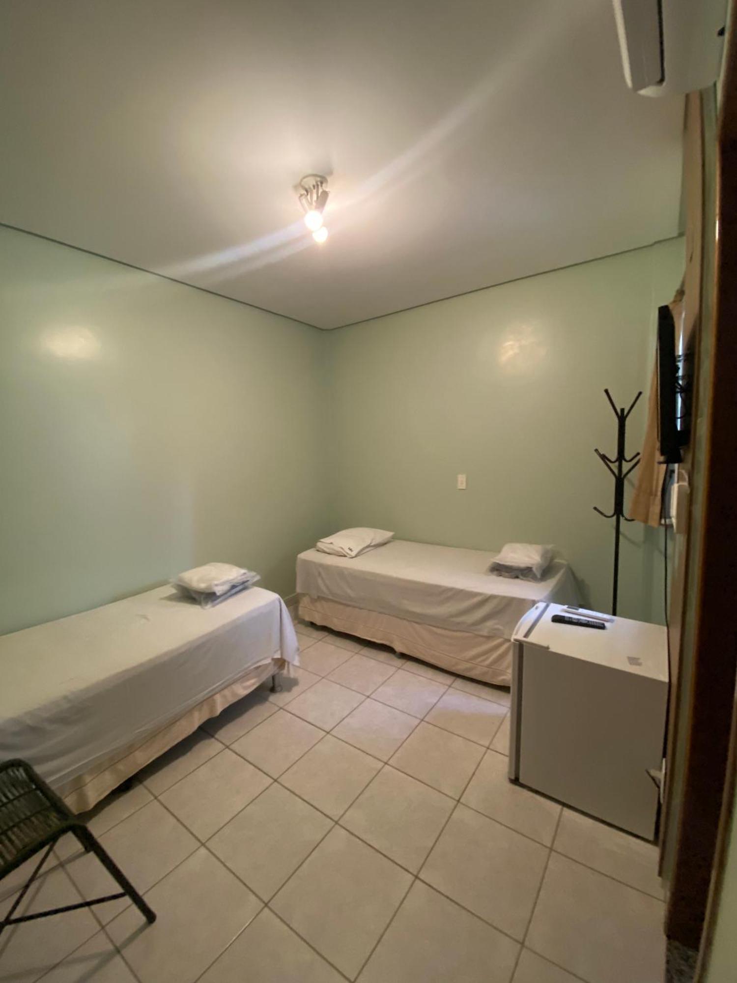 Hotel Mendes Azevedo Гояния Екстериор снимка